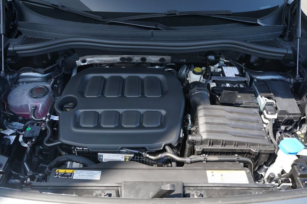 New 2026 Volkswagen Tiguan SE FWD image 12