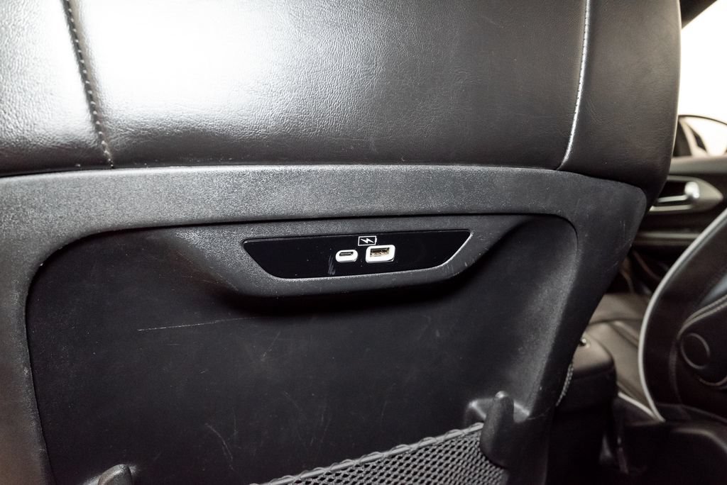 Used 2022 Chrysler Pacifica Limited w/ S Appearance Package FWD image 27