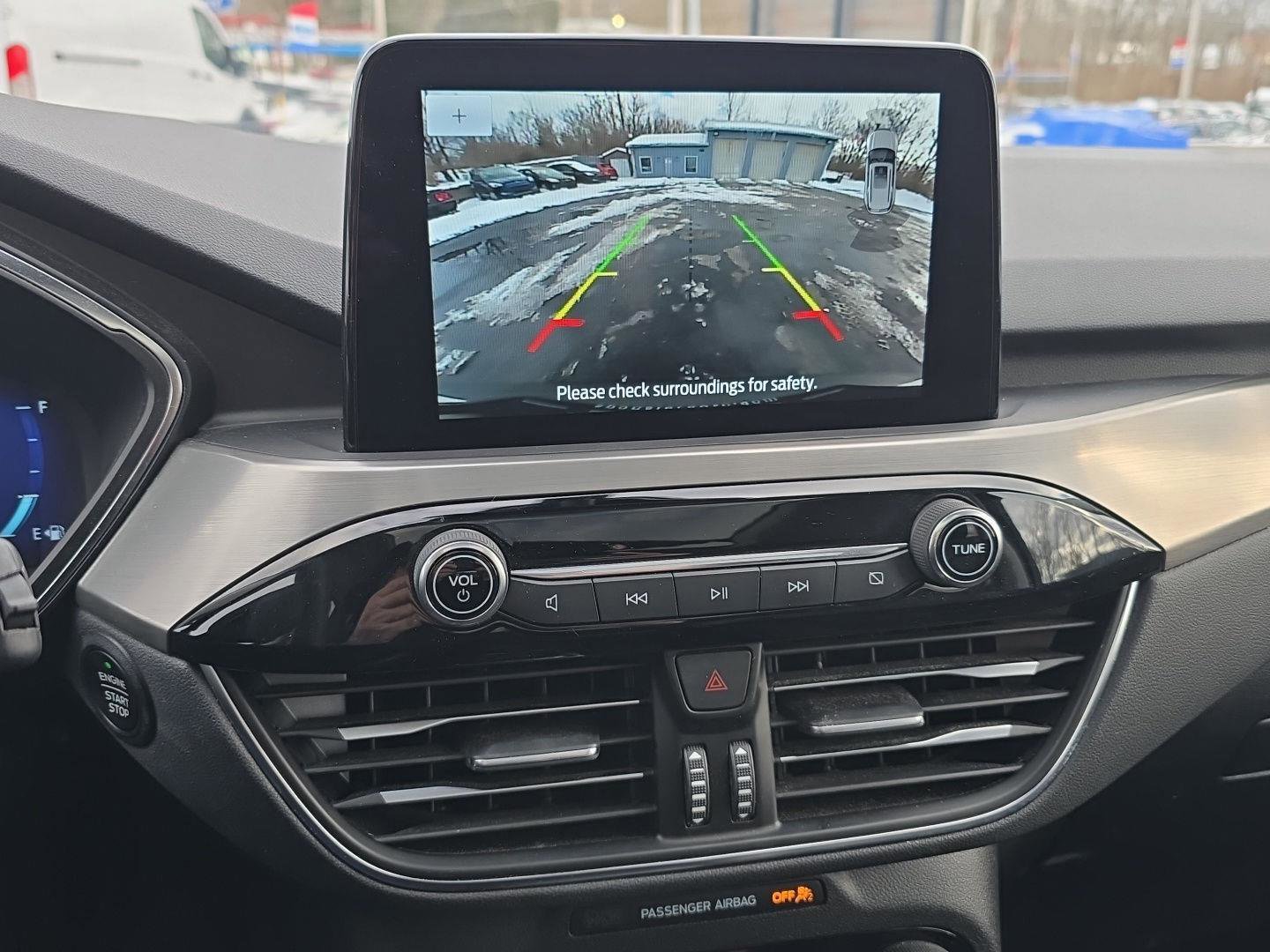 Used 2022 Ford Escape Titanium w/ Class II Trailer Tow Package image 25