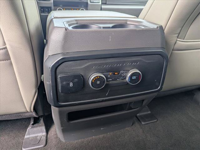 Used 2021 Ford Expedition Max XLT w/ FX4 Off-Road Package AWD/4WD image 16