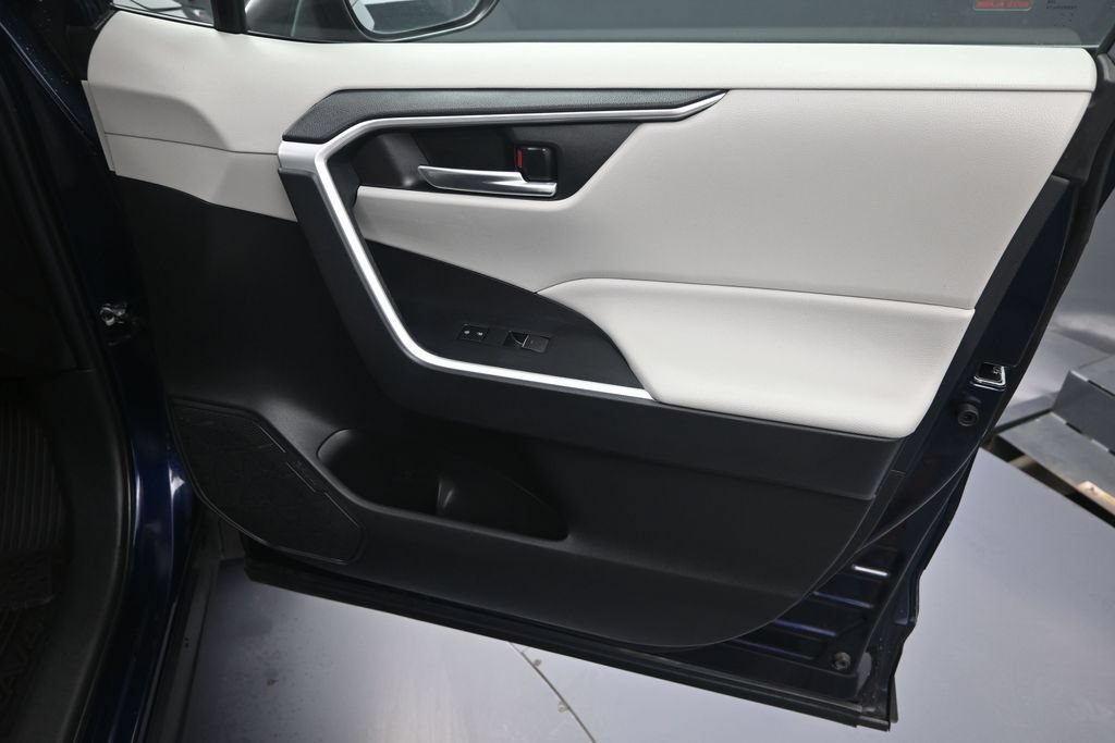 Used 2023 Toyota RAV4 XLE Premium AWD/4WD image 37
