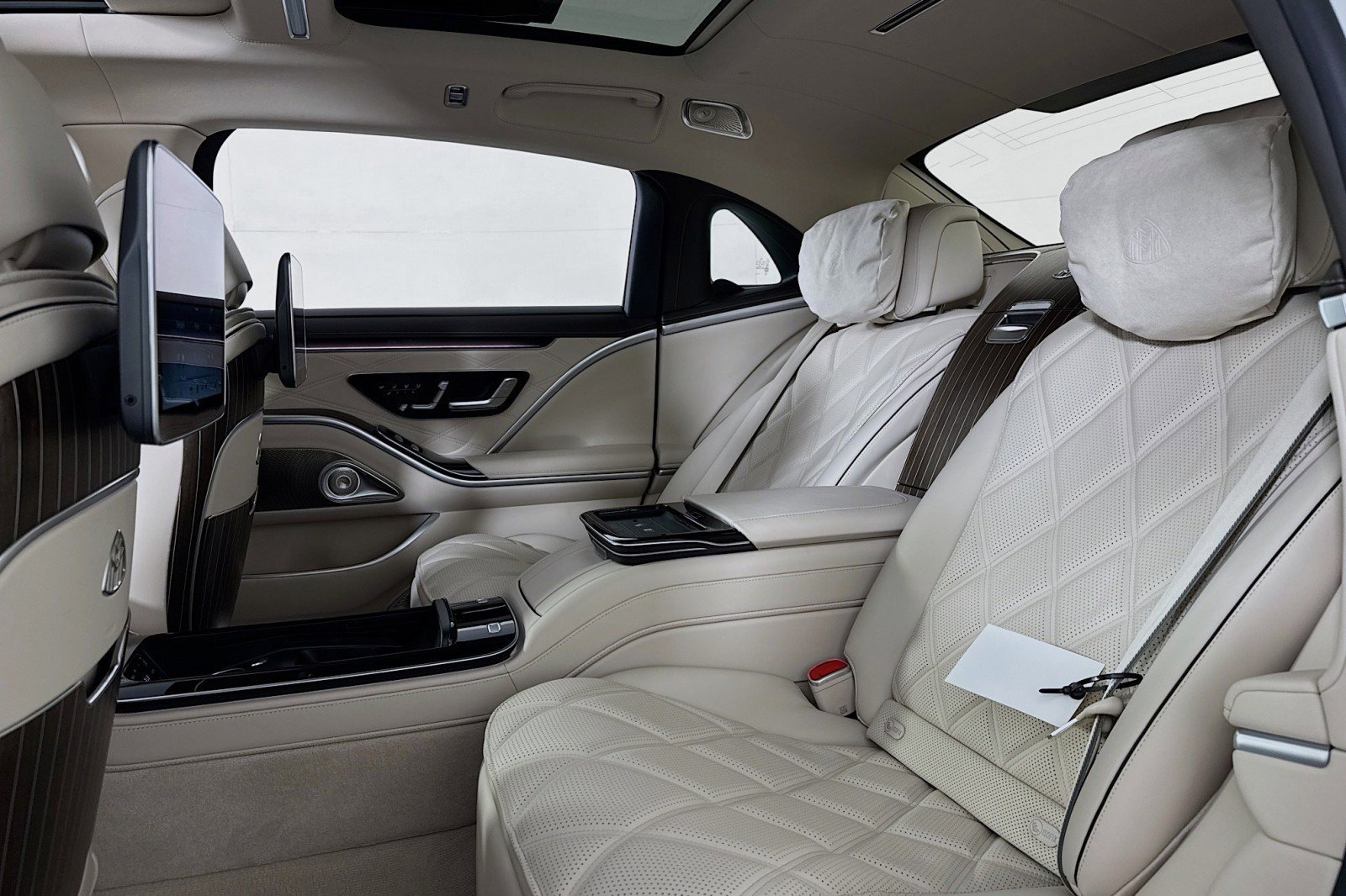 New 2026 Mercedes-Benz Maybach S 580 4MATIC image 7