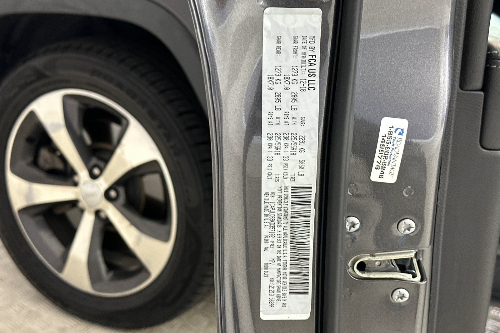 Used 2019 Jeep Cherokee Limited FWD image 29