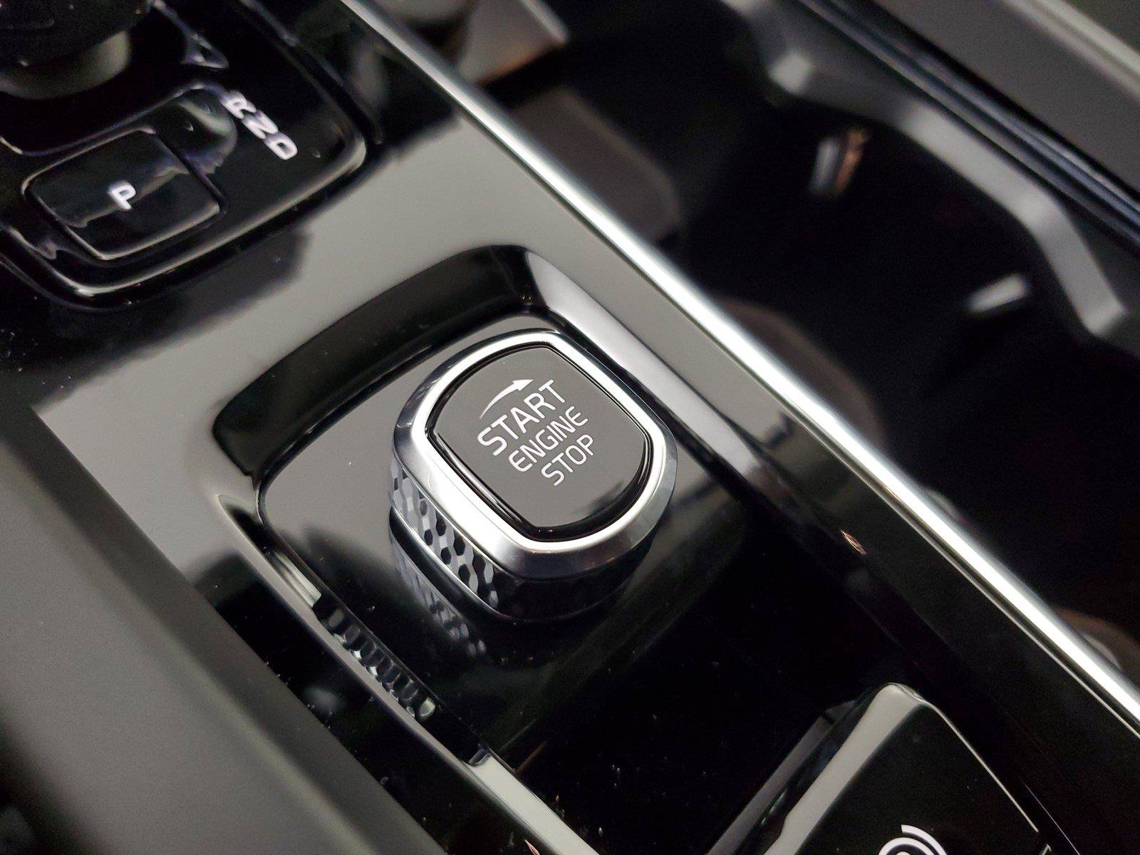 New 2027 Volvo XC60 B5 Ultra AWD/4WD image 33