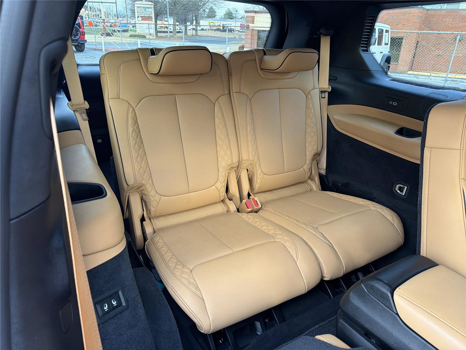 Used 2024 Jeep Grand Cherokee L Summit image 16