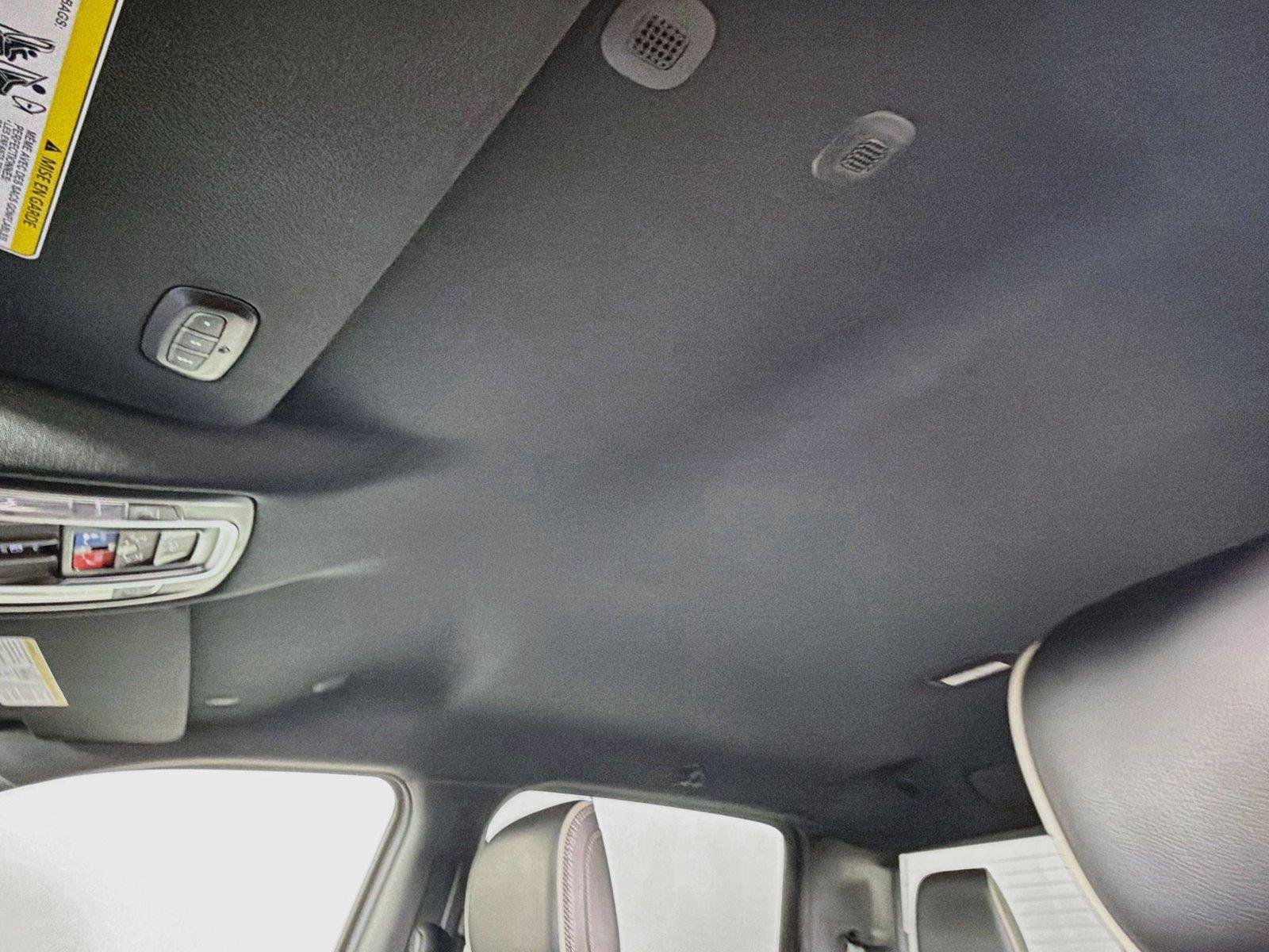 Used 2023 RAM 1500 Laramie AWD/4WD image 5