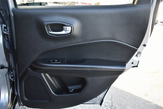 Used 2018 Jeep Compass Latitude w/ Popular Equipment Group image 38