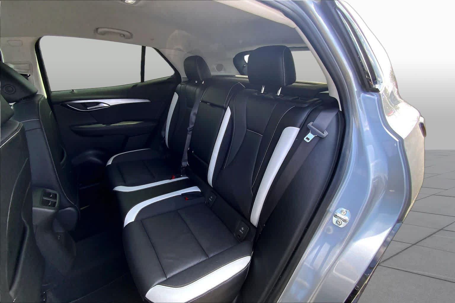 Used 2024 Buick Envision Sport Touring AWD/4WD image 21