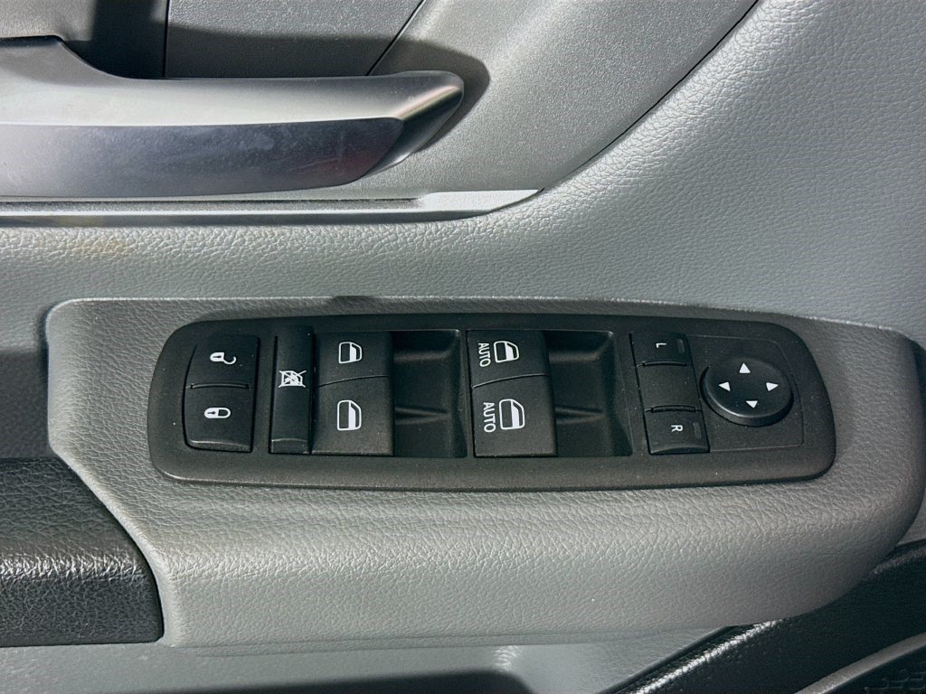 Used 2022 RAM 1500 Big Horn AWD/4WD image 23