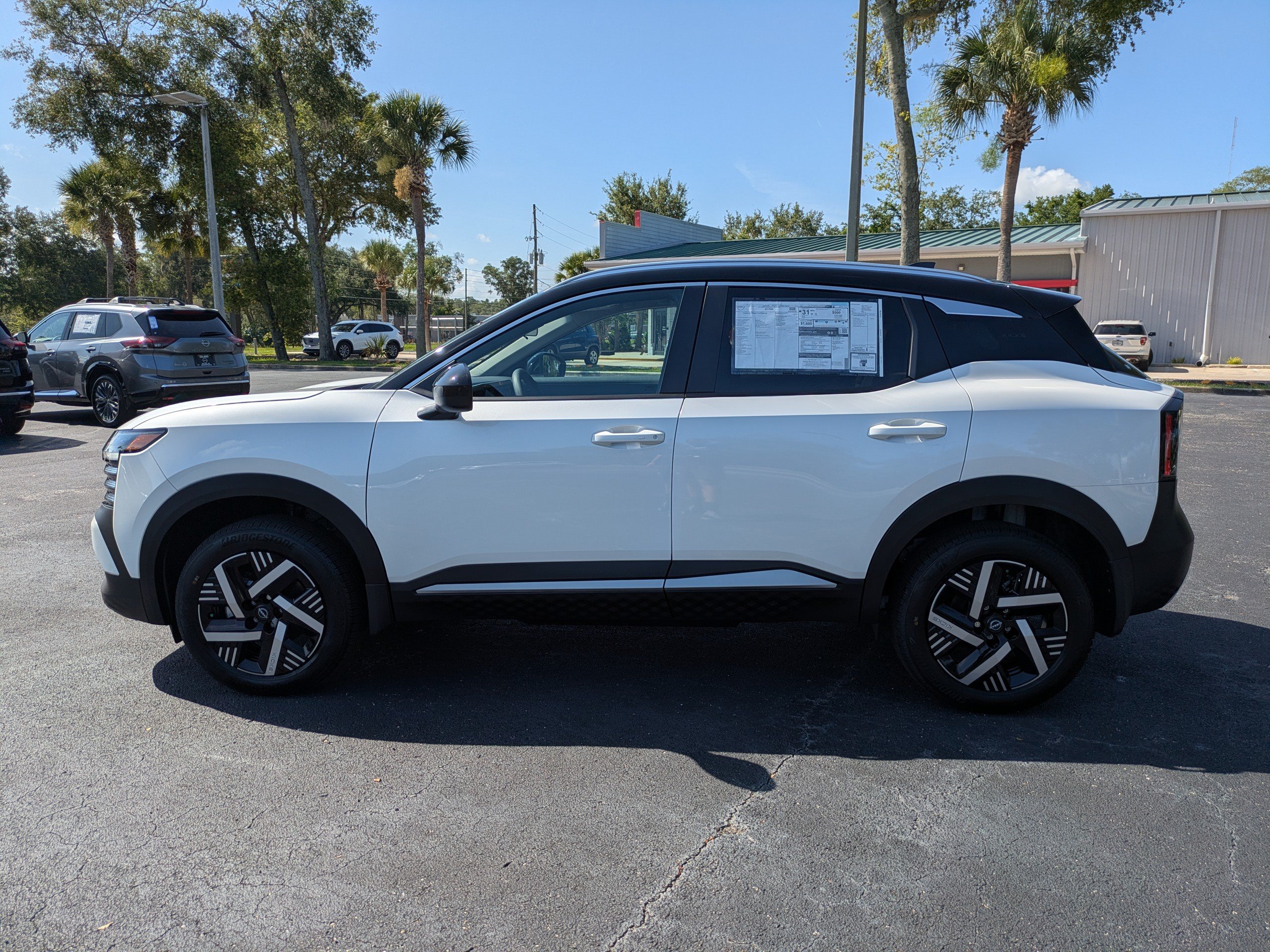 New 2026 Nissan Kicks SV w/ SV Premium Package FWD image 8