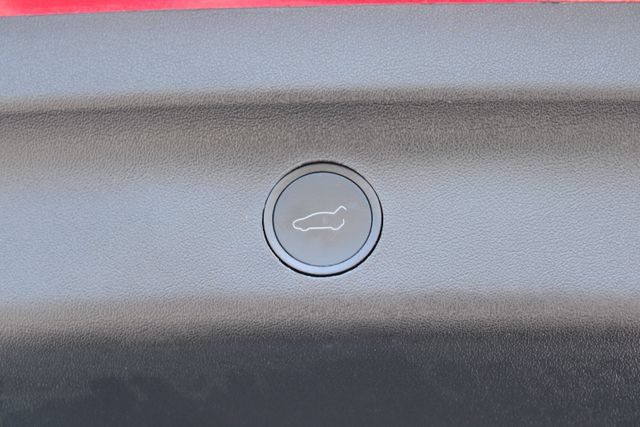 Used 2024 Tesla Model Y Long Range AWD/4WD image 35