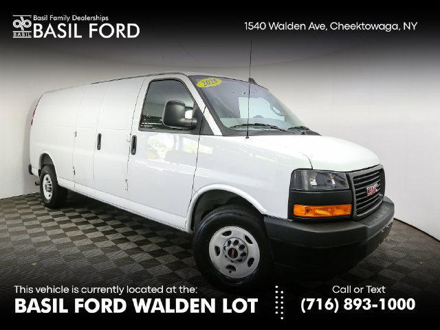 Used 2025 GMC Savana 3500 Extended w/ Driver Convenience Package RWD image 1