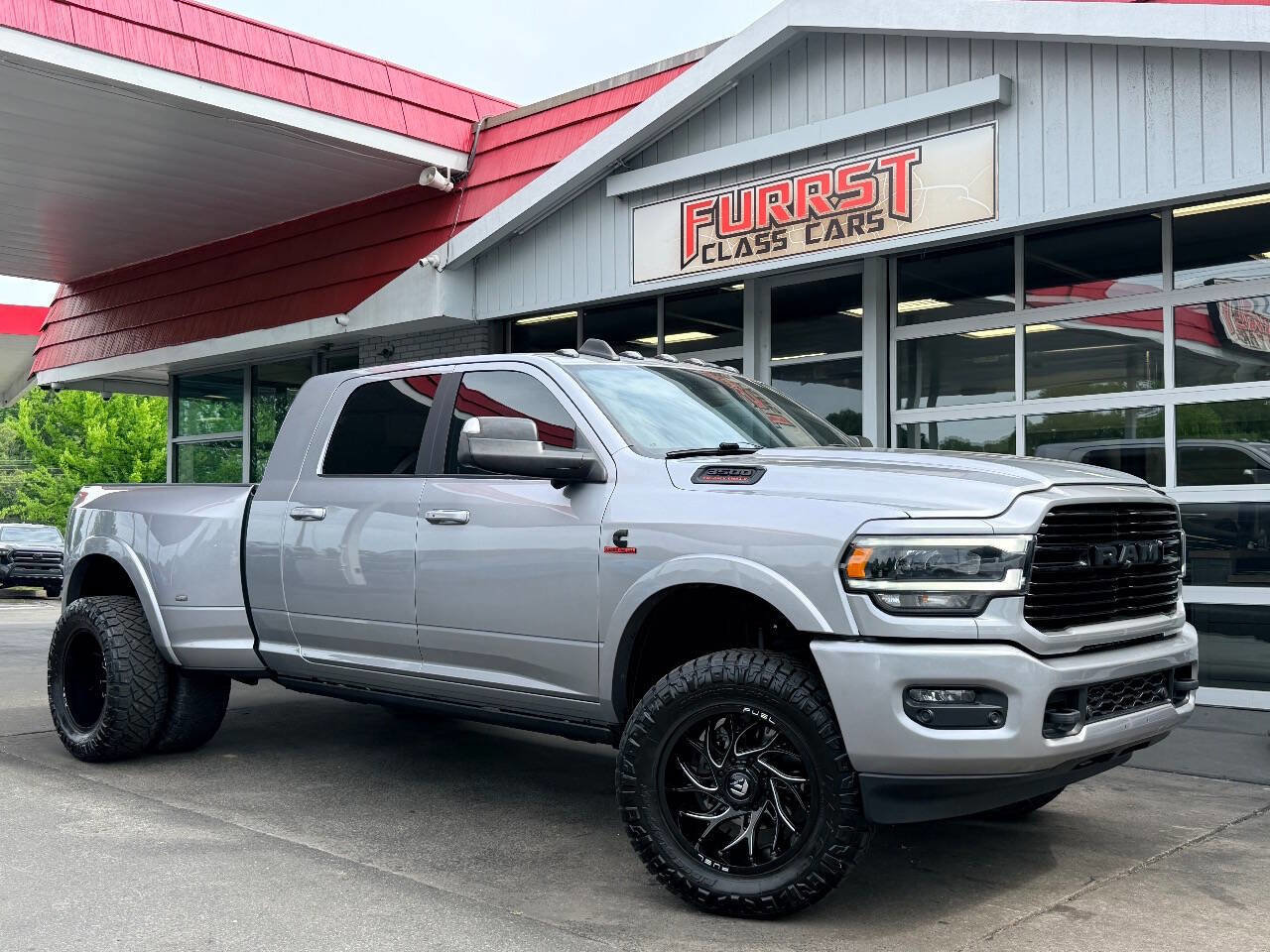 Used 2020 RAM 3500 Laramie AWD/4WD image 1