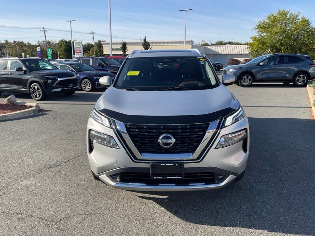 Used 2022 Nissan Rogue Platinum w/ Head-Up Display Package AWD/4WD image 2