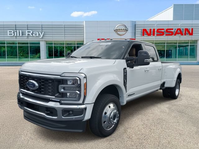 Used 2023 Ford F450 Lariat w/ Lariat Ultimate Package AWD/4WD image 2