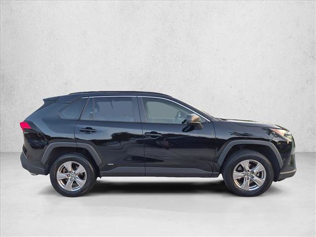 Used 2024 Toyota RAV4 LE AWD/4WD image 4