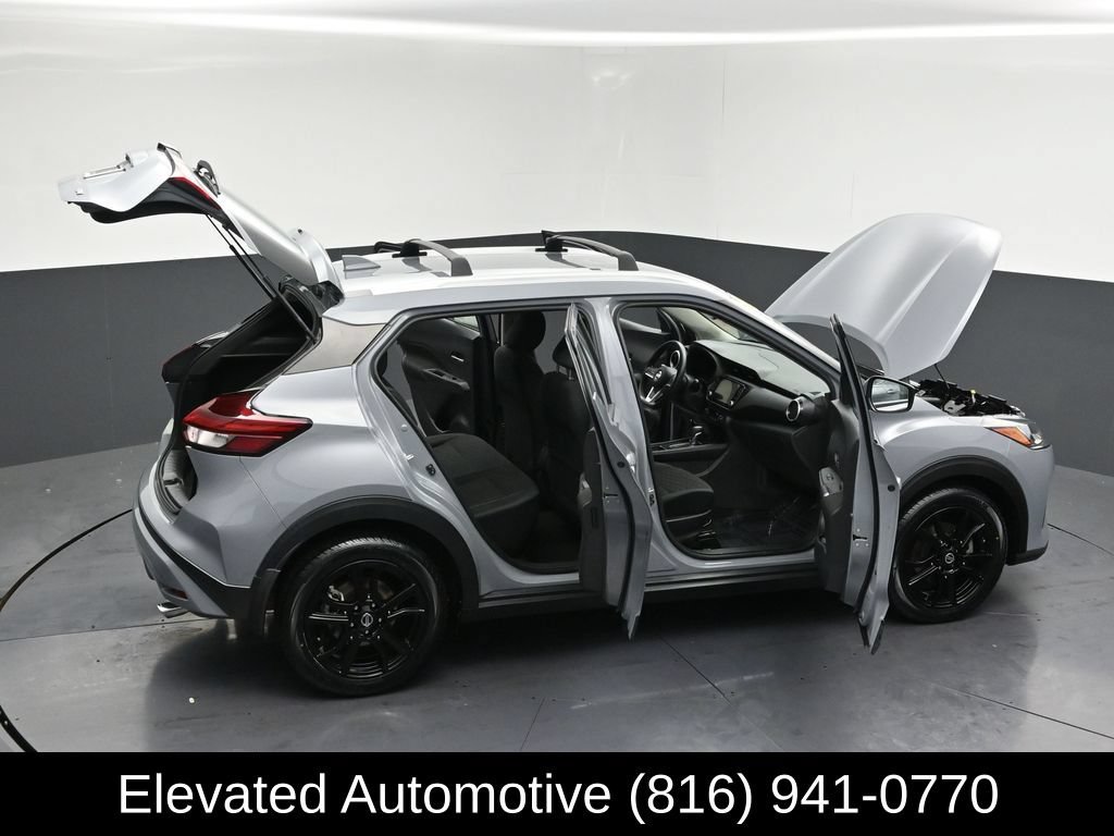 Used 2021 Nissan Kicks SV w/ Interior Electronics Package FWD image 29