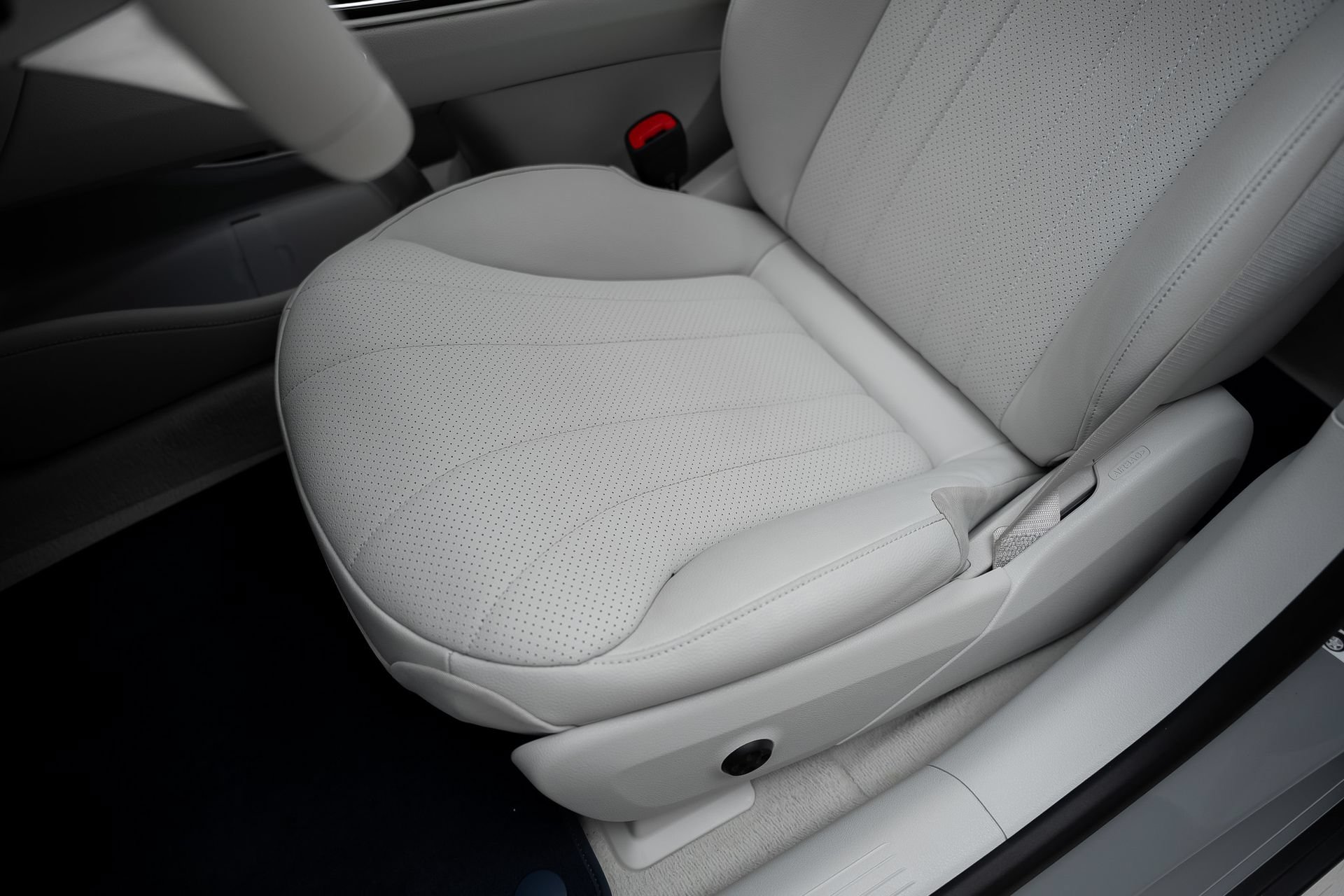 Used 2024 Mercedes-Benz EQE 350+ Sedan image 59