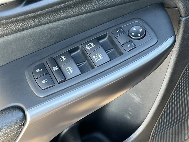 Certified 2021 Jeep Cherokee Latitude Lux w/ Comfort/Convenience Group image 17