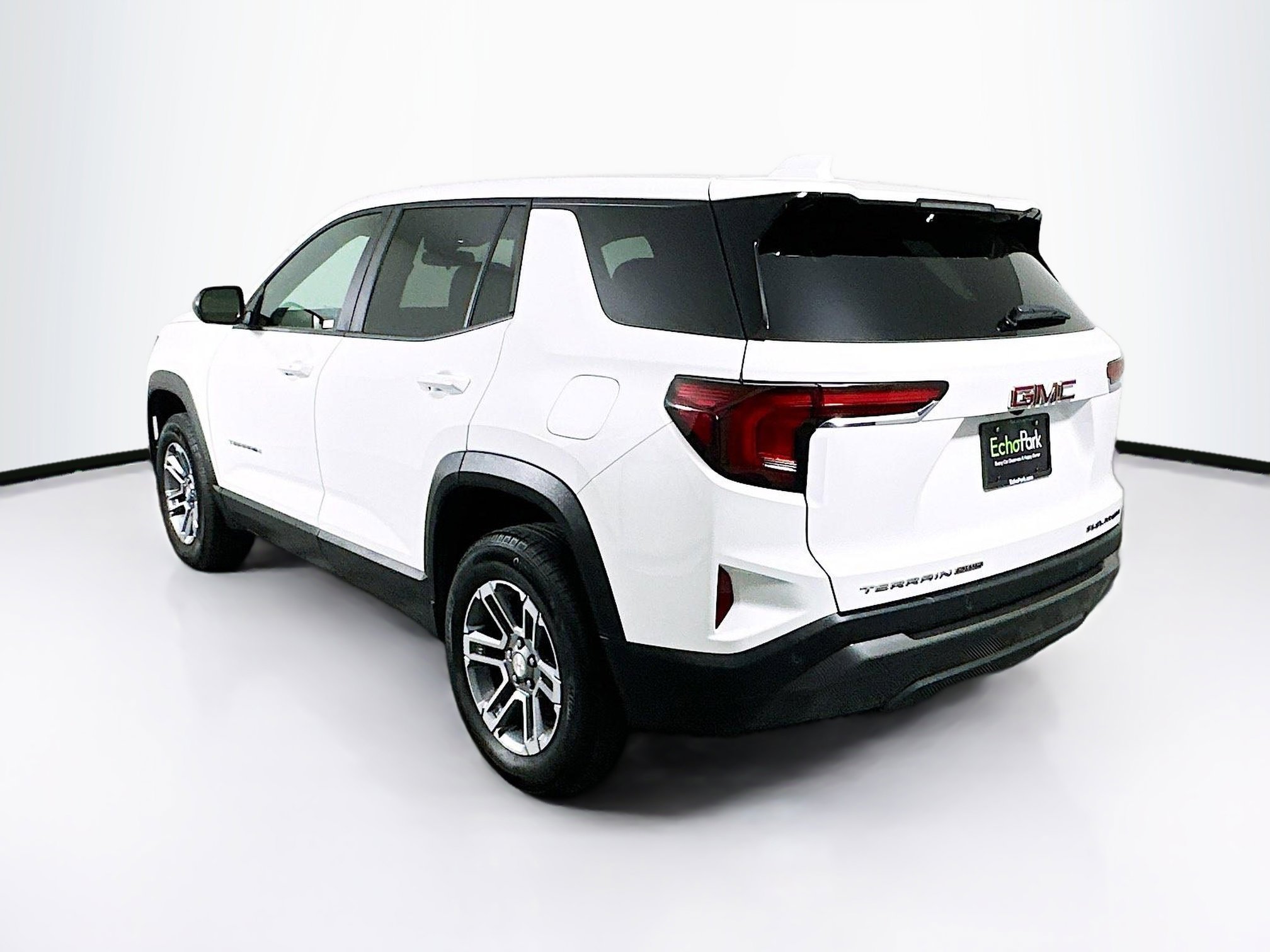 Used 2025 GMC Terrain Elevation image 5