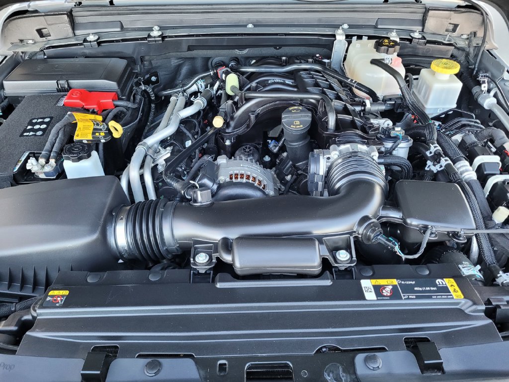 Used 2023 Jeep Gladiator Sport AWD/4WD image 15