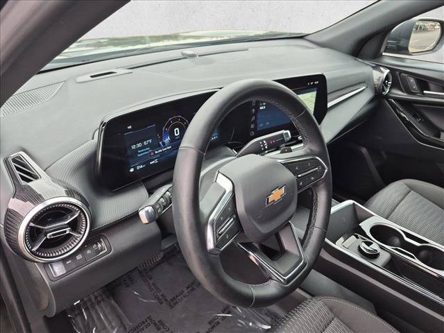 Used 2026 Chevrolet Equinox LT AWD/4WD image 10