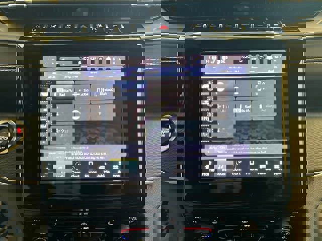 Used 2023 Jeep Grand Cherokee L Laredo image 27