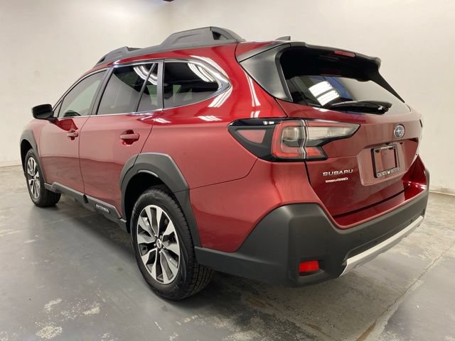 Used 2025 Subaru Outback Limited AWD/4WD image 4