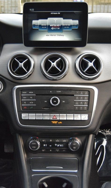 Used 2020 Mercedes-Benz GLA 250 4MATIC image 23