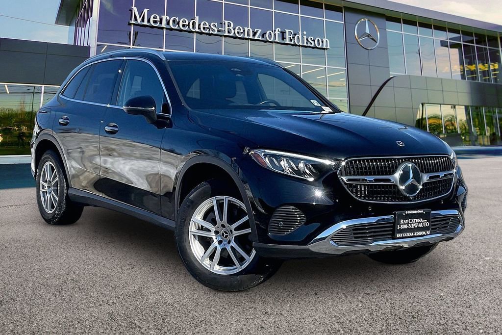 Certified 2023 Mercedes-Benz GLC 300 4MATIC image 1