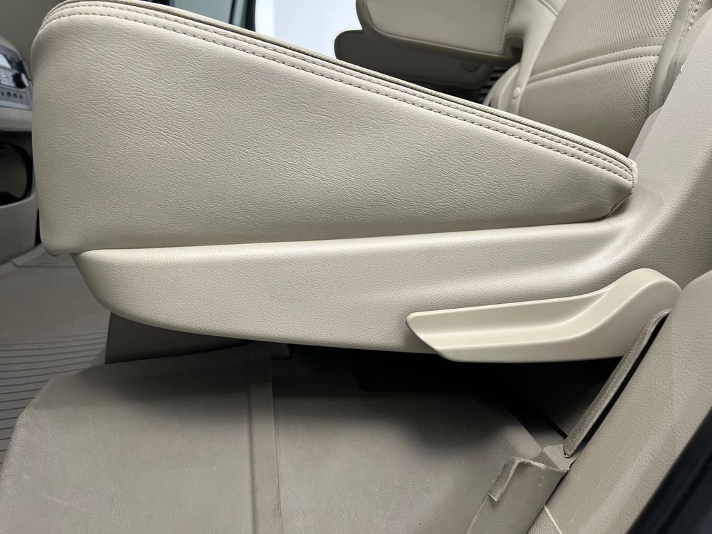 Used 2019 GMC Yukon Denali w/ Denali Ultimate Package AWD/4WD image 16