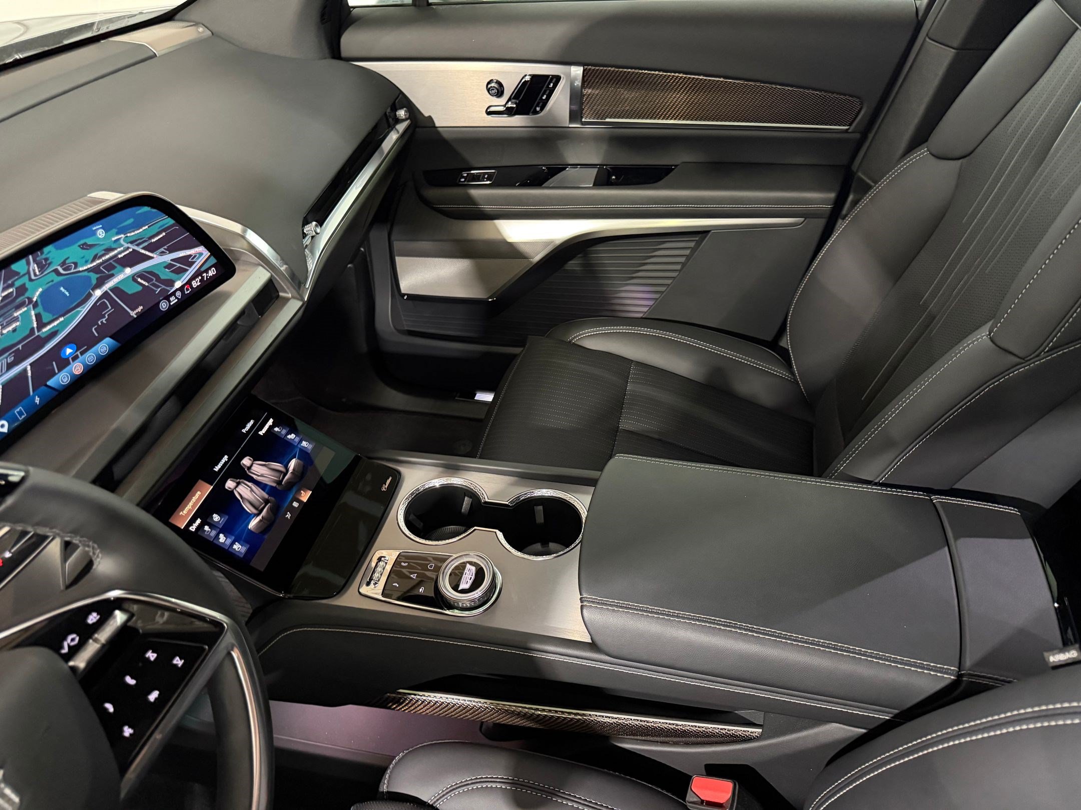 New 2026 Cadillac Vistiq Luxury AWD/4WD image 36