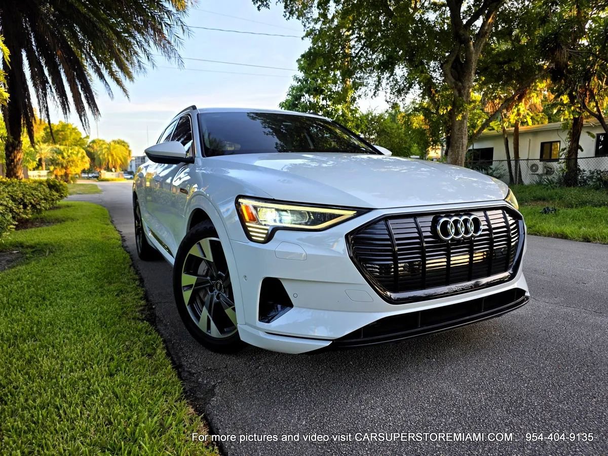 Used 2021 Audi e-tron Premium w/ Convenience Plus Package image 18