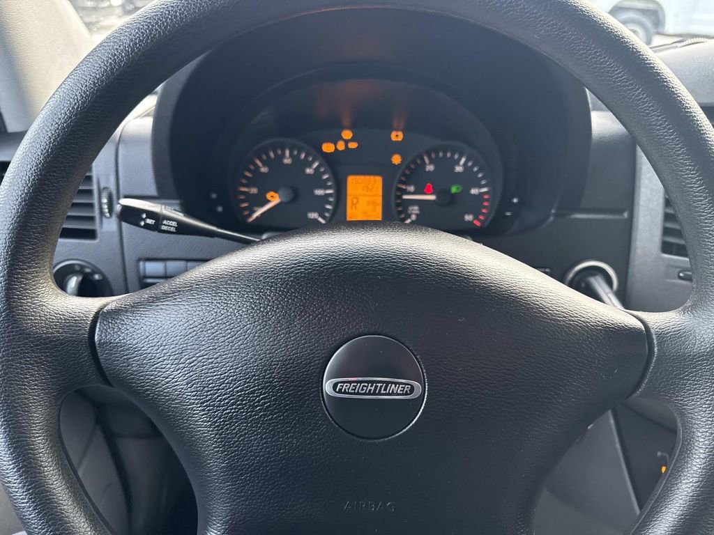 Used 2007 Freightliner Sprinter 3500 image 20