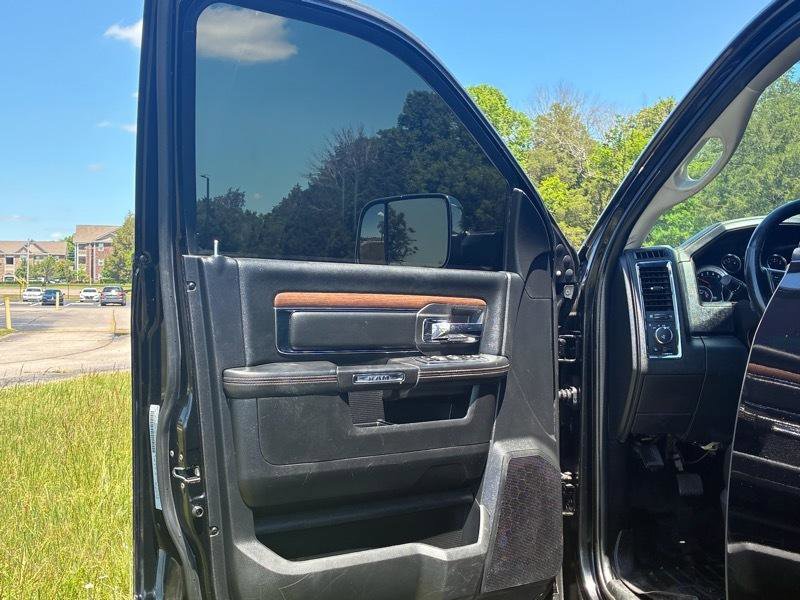 Used 2015 RAM 3500 Laramie w/ Convenience Group AWD/4WD image 13