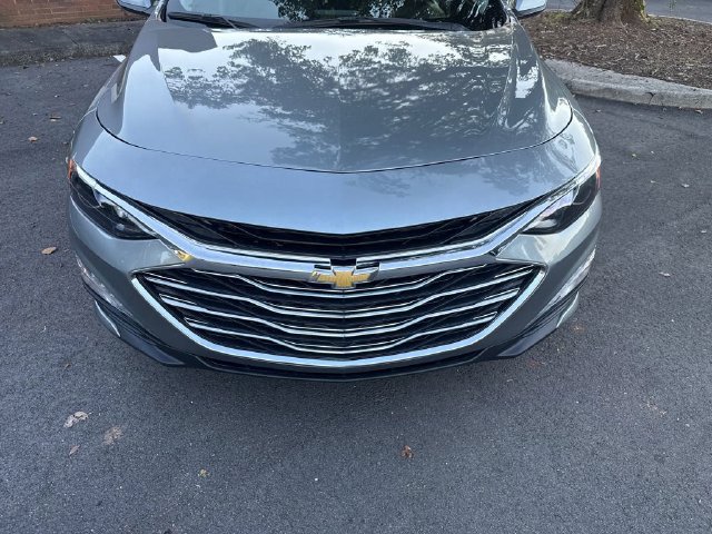 Used 2025 Chevrolet Malibu LT FWD image 3