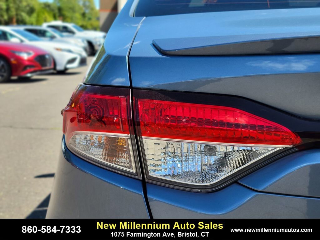 Used 2021 Toyota Corolla SE image 9