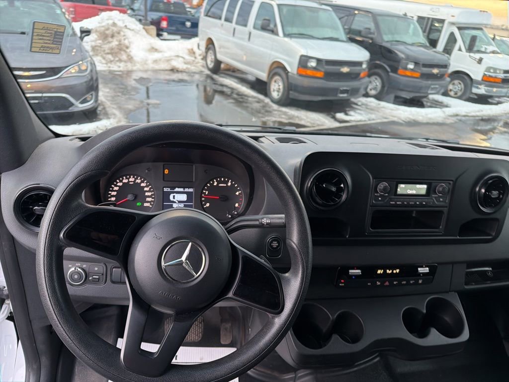Used 2019 Mercedes-Benz Sprinter 2500 image 2