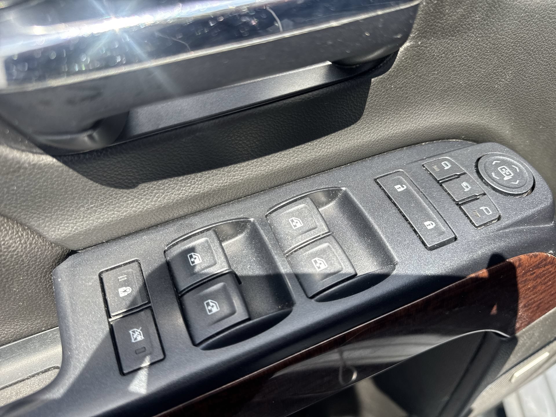 Used 2018 GMC Sierra 1500 SLT w/ SLT Premium Package AWD/4WD image 13