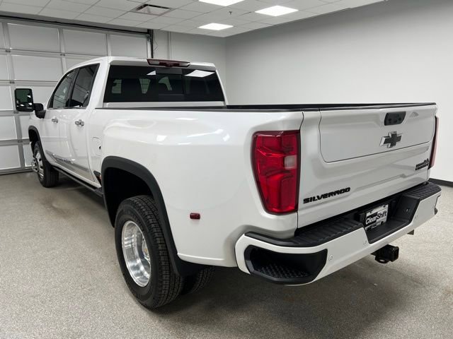 Used 2024 Chevrolet Silverado 3500 High Country w/ High Country Premium Package AWD/4WD image 8