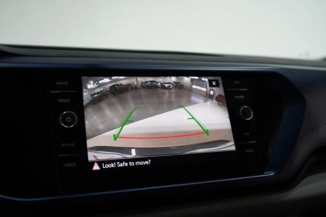 Used 2022 Volkswagen Taos SE image 27