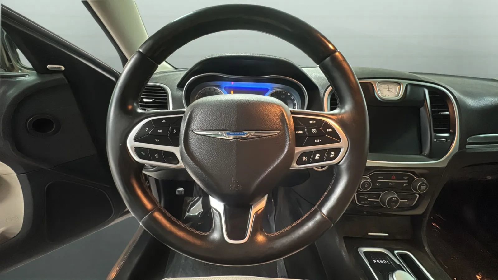 Used 2018 Chrysler 300 Limited w/ Safetytec Plus Group AWD/4WD image 23