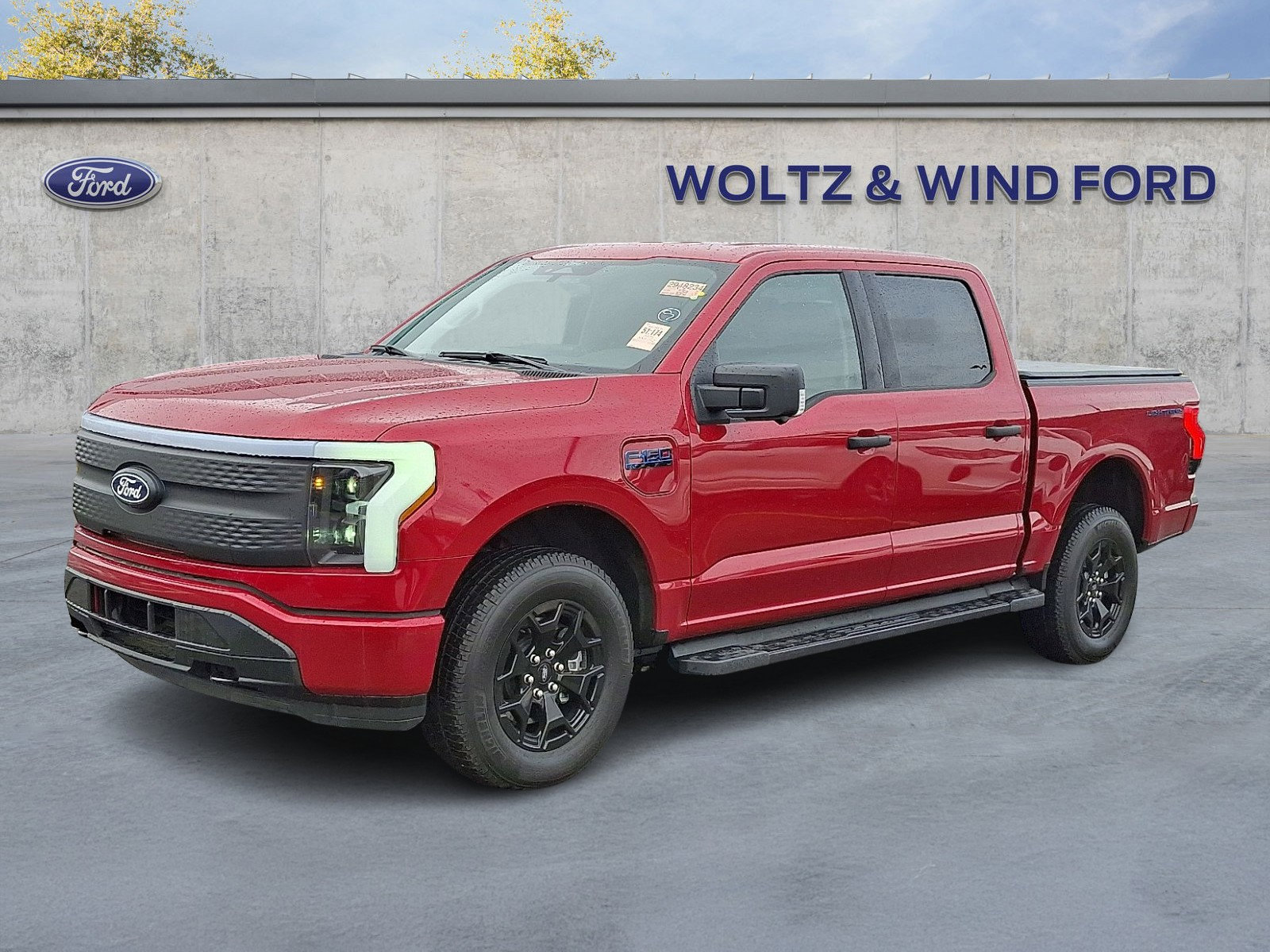 Used 2025 Ford F150 Lightning XLT image 3