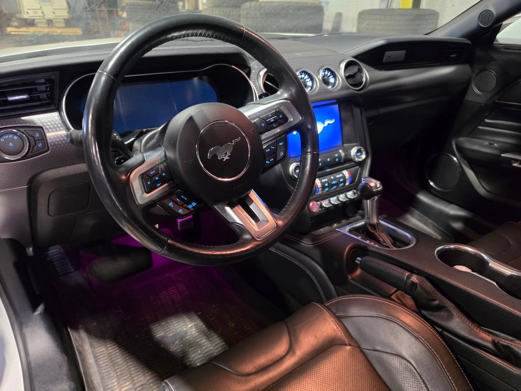 Used 2021 Ford Mustang GT Premium w/ GT Performance Package RWD image 4