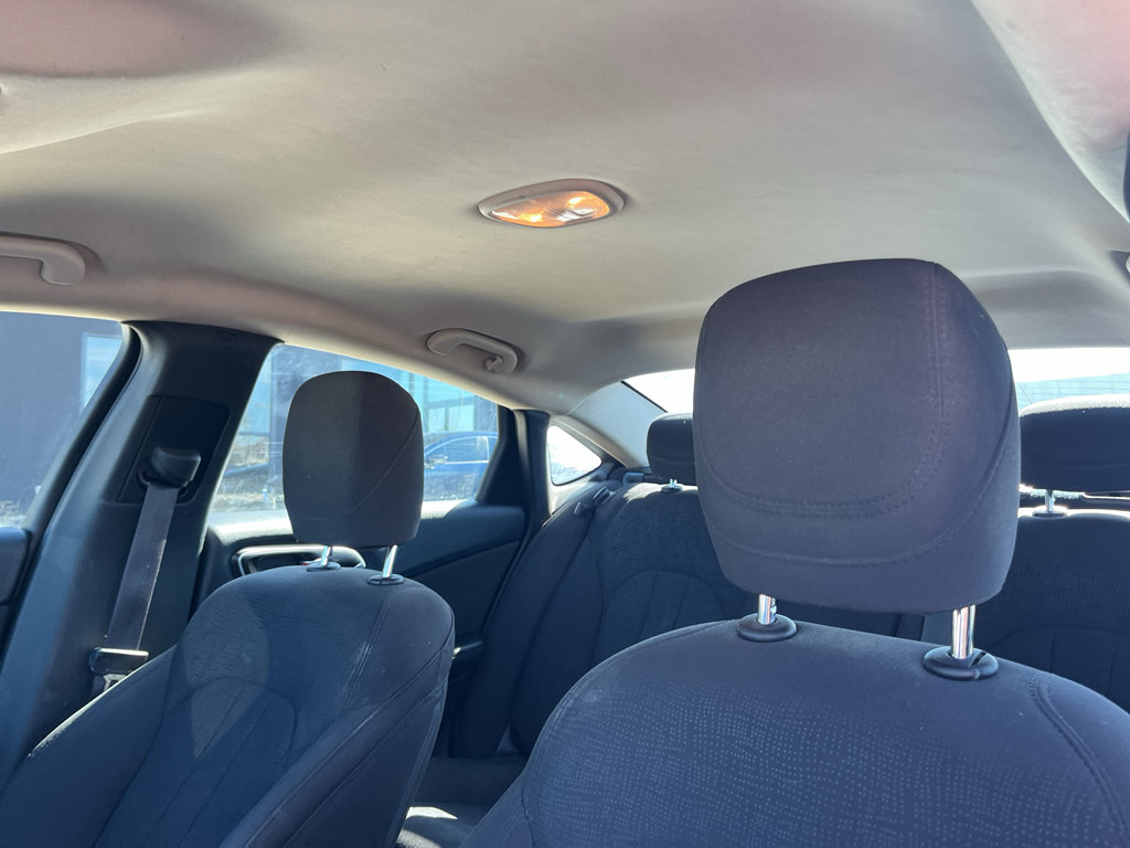 Used 2016 Chrysler 200 Limited w/ Convenience Group image 22