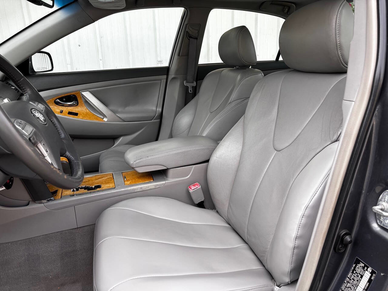 Used 2007 Toyota Camry XLE FWD image 33