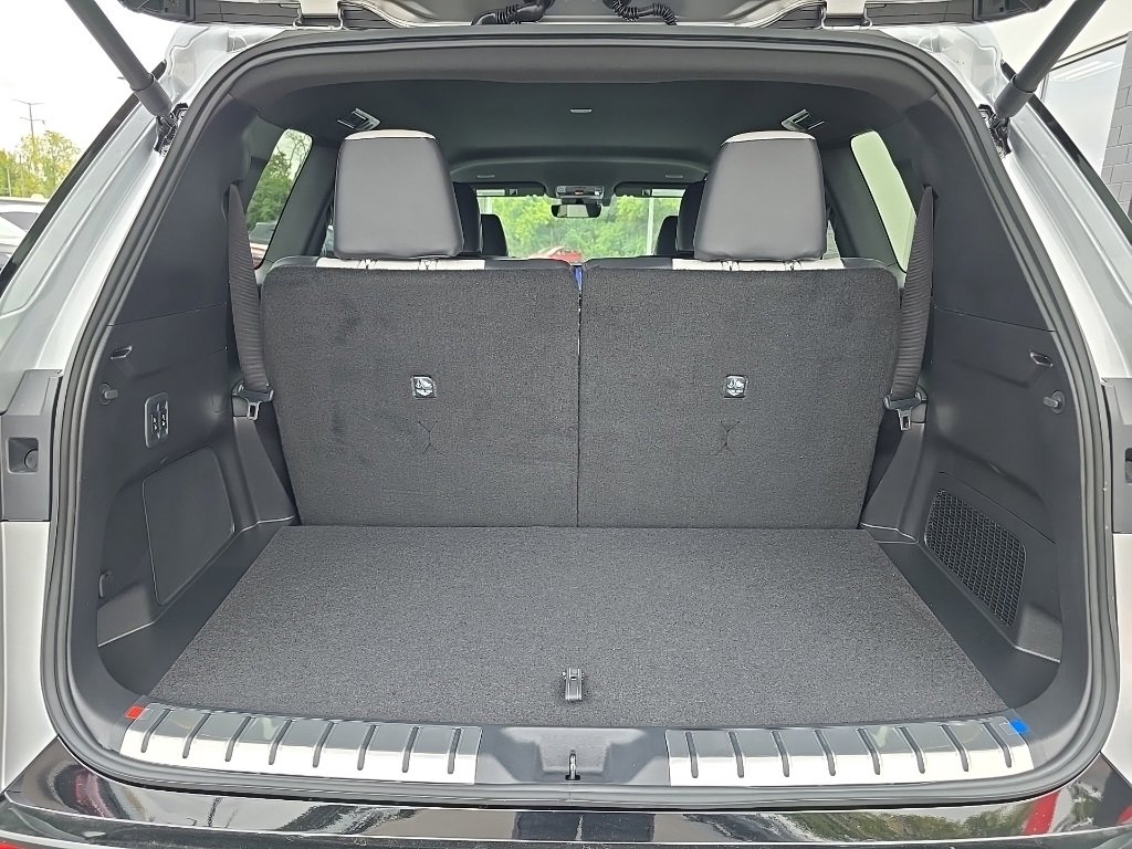 New 2026 Lexus TX 500h AWD image 33