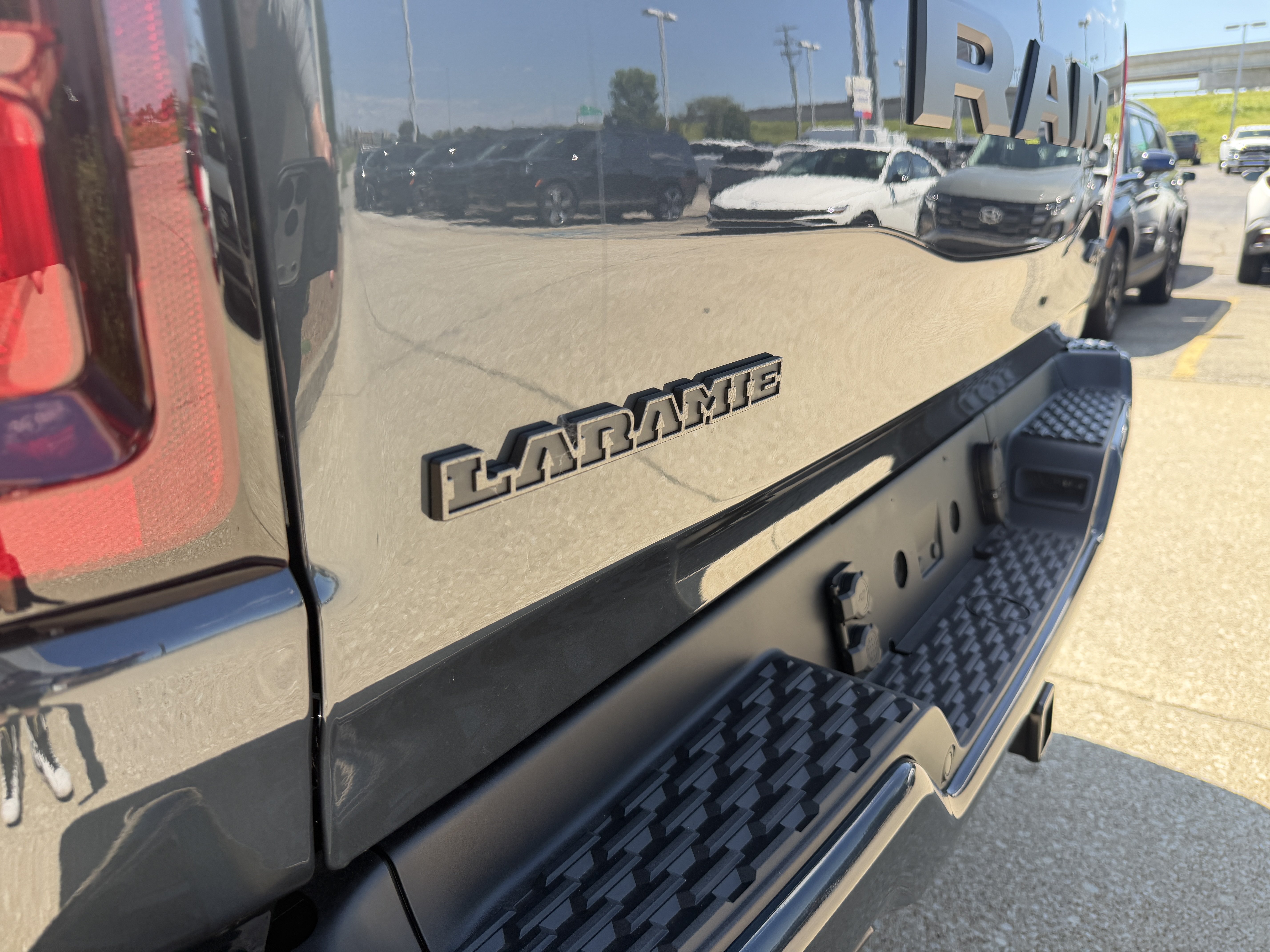New 2026 RAM 1500 Laramie w/ Night Edition AWD/4WD image 9
