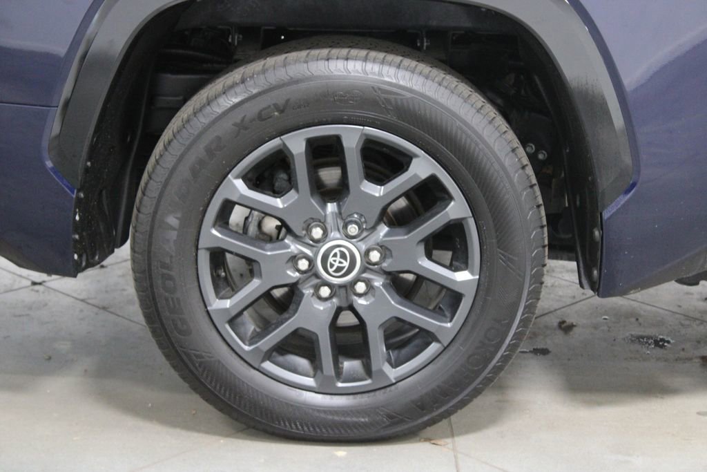 Used 2023 Toyota Tundra Platinum w/ Advanced Package image 14