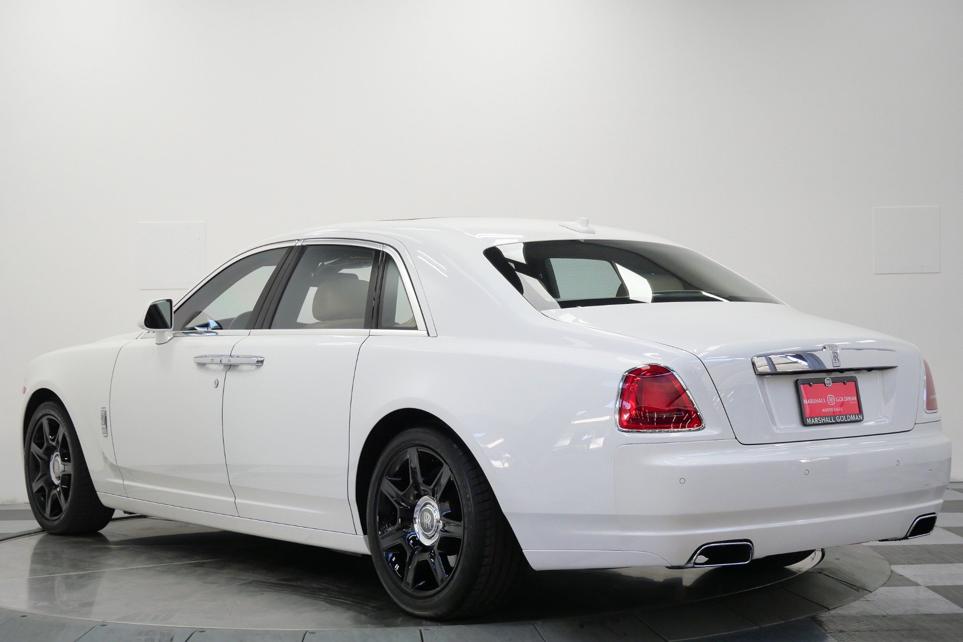 Used 2013 Rolls-Royce Ghost RWD image 7